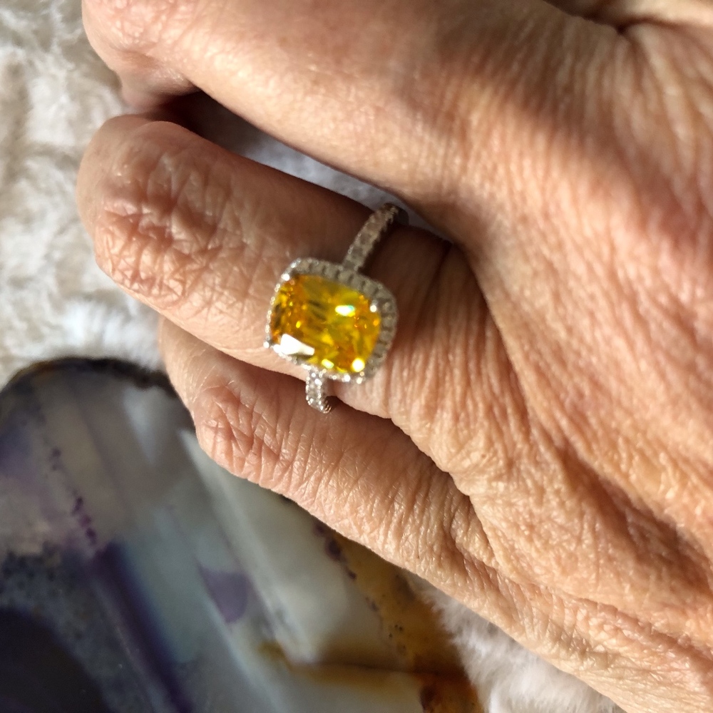 Size 7 Ring with Yellow Stone